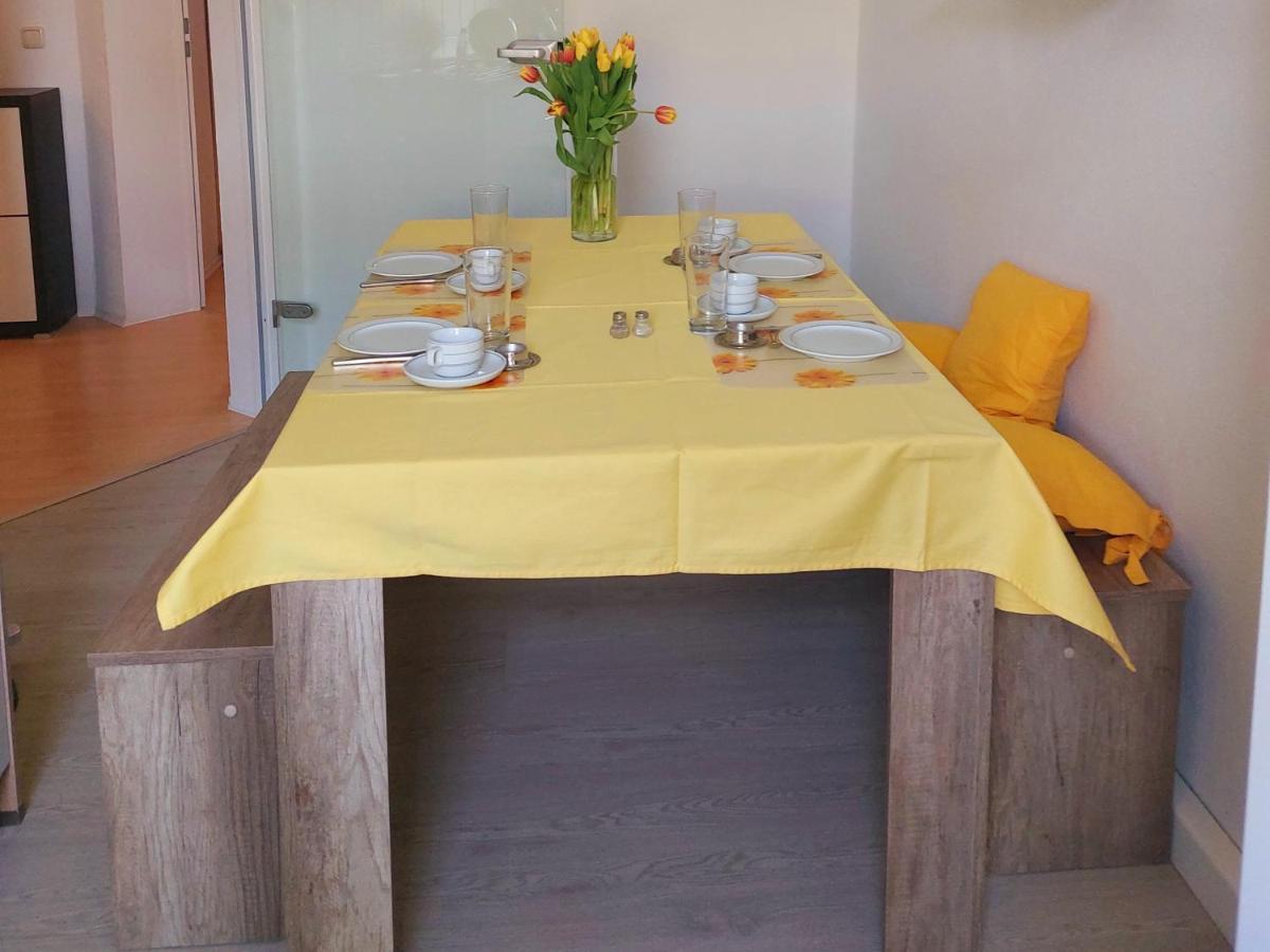 Schoene Zwei-Zimmer-Wohnung "W2" Mit 4 Einzelbetten Und Wlan In Zwenkau Bei Leipzig Im Neuseenland מראה חיצוני תמונה